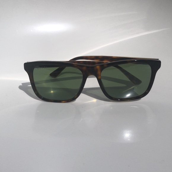 Gucci Sunglasses - Picture 5 of 6